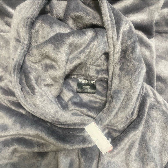32 Degrees Heat Women’s NWT Long Sleeve Velour Feel Nightie Hooded Gown Sz L/XL - Picture 3 of 3